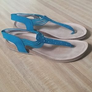 Turqioise Bandolino Thong Sandals 8